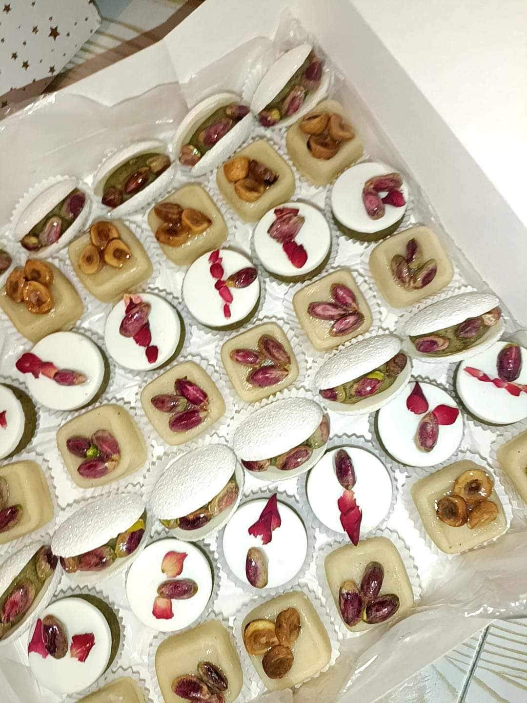 حلو مخلط
